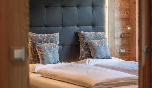 Deluxe Two-Bedroom Apartment
