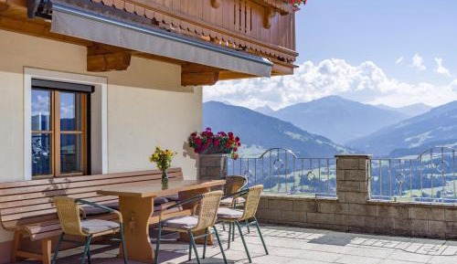 Superior Two-Bedroom Apartment with Balcony