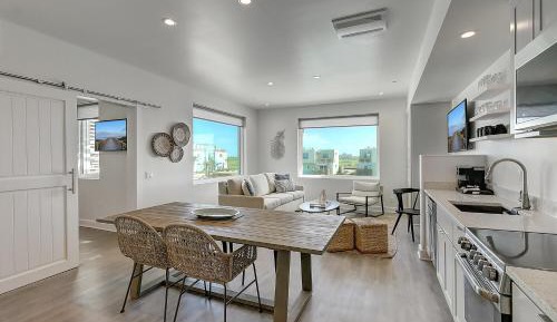 Superior King Suite