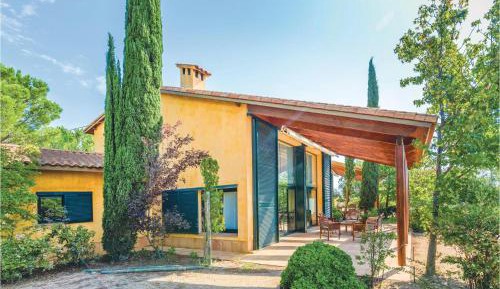 Seven-Bedroom Holiday Home