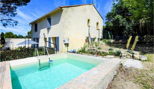 Three-Bedroom Holiday Home 