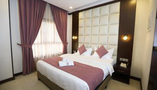 Deluxe King Room
