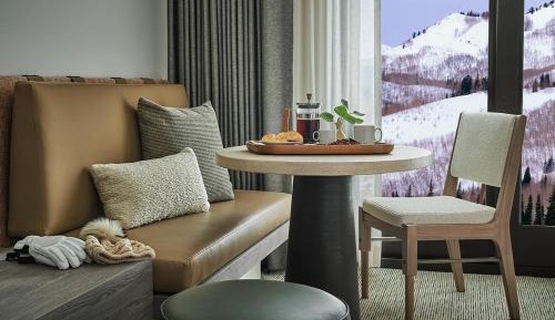 Peak View King Room