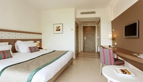 Standard Double Room with Garden View