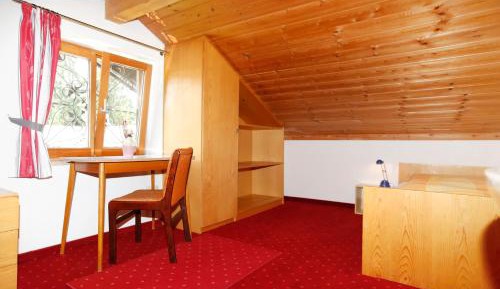 Single Room - Attic with shared bathroom and toilet