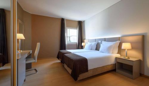 Mobility Accessible Room with Two Single Beds, Non-Smoking