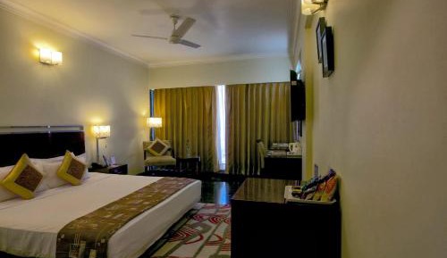 Deluxe Double Room with Castle View