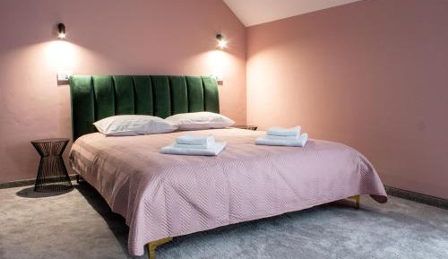 Deluxe Double Room with Shower