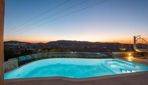 Two-Bedroom Apartment with Private Outdoor Pool 