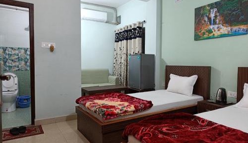 Deluxe Twin Room with 24hrs Check-in allowed