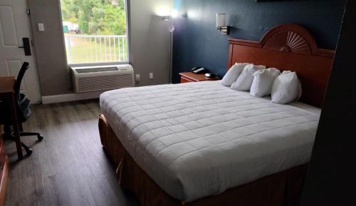 King Room - Non-Smoking