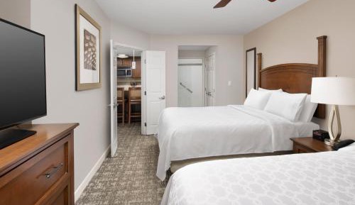One-Bedroom Suite with Two Queen Beds