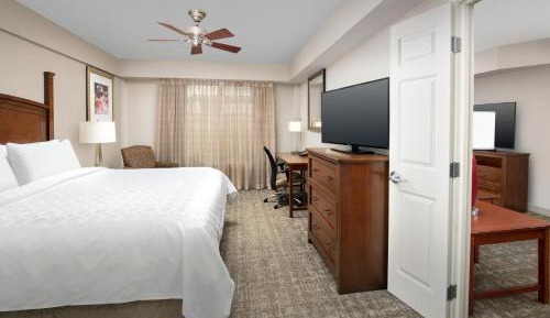 One-Bedroom King Suite
