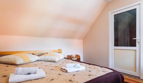 Deluxe Double Room with Shower
