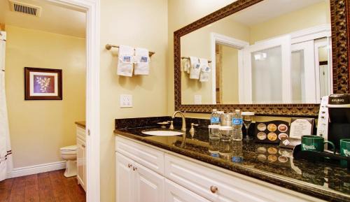 Standard Queen Room with Two Queen Beds