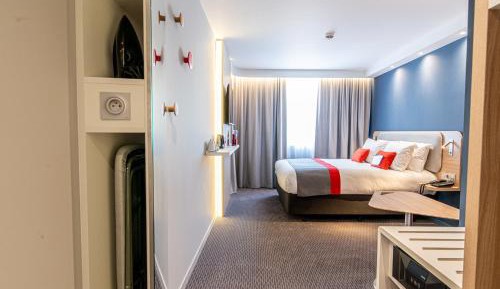 Standard Room with Free Breakfast
