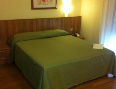 Studio (2 Adults)