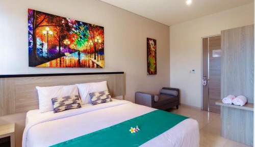 Deluxe Double Room with Sofa and Balcony