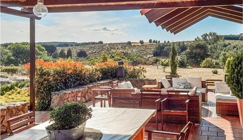 Three-Bedroom Holiday Home 