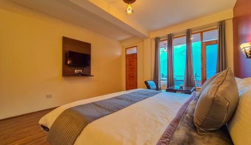 Large Double Room