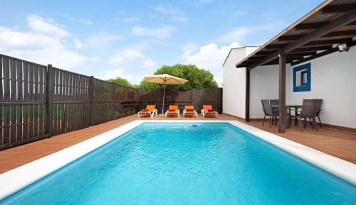 Villa with Garden View