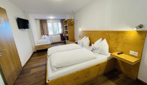 Basic Triple Room