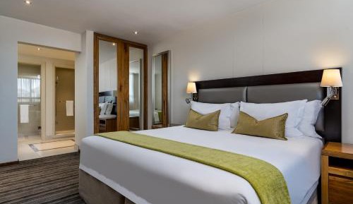 Suite with King Bed