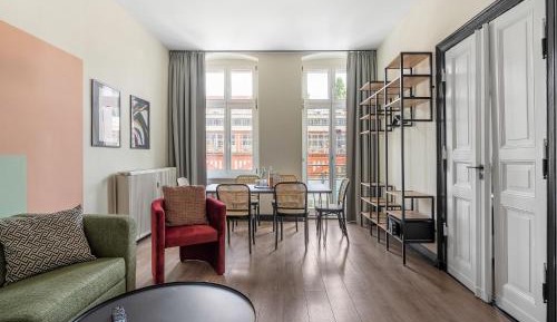 Large 2 Bedroom Apartment with Sofa Bed