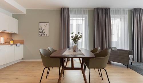 One-Bedroom Suite with Balcony