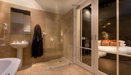 Premium King Room with Spa Bath - Monroe
