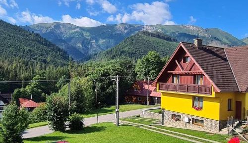 Deluxe Double Room (2 Adults + 1 Child)