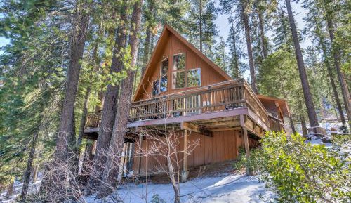 Three-Bedroom Holiday Home 