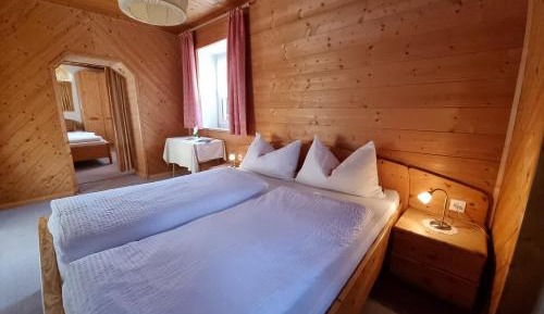 Classic Quadruple Room