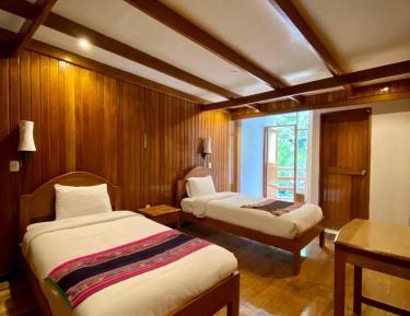 Standard Double Room with Mountain View and Private Bathroom