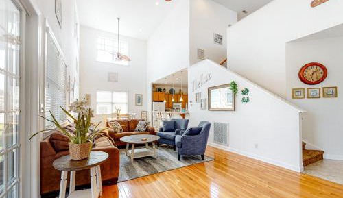 Five Bedroom Holiday Home