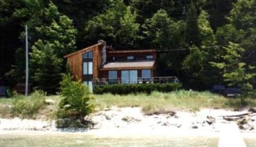 Four bedroom holiday home 