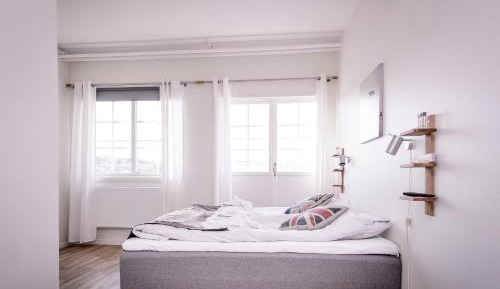 Twin Room with Shared Bathroom