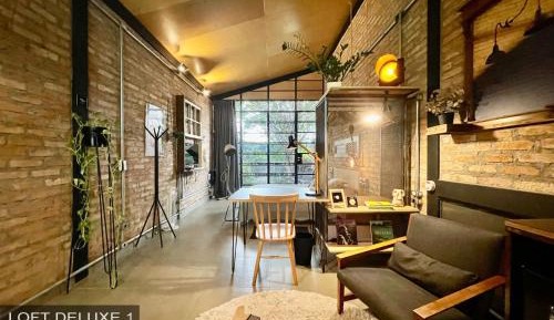 Deluxe Studio