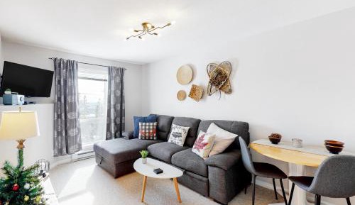 One Bedroom Apartment
