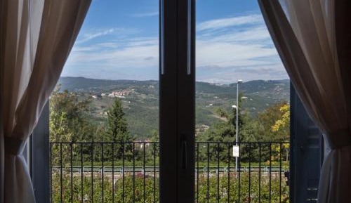 Studio with Balcony