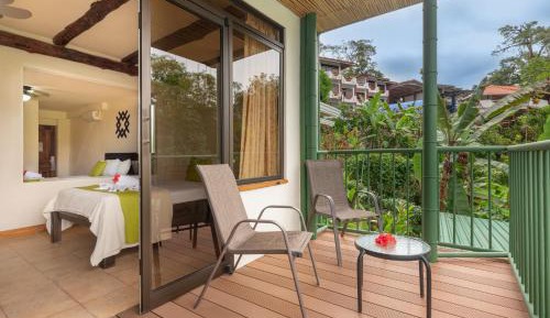 Deluxe Premium with Partial Ocean View