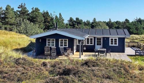 Three-Bedroom Holiday Home 