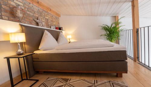 Studio with Sofa Bed