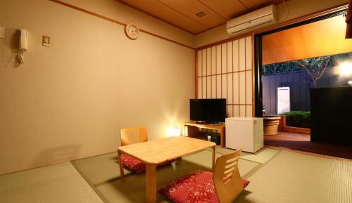 Japanese-Style Room
