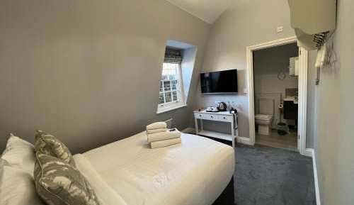 Standard King Room