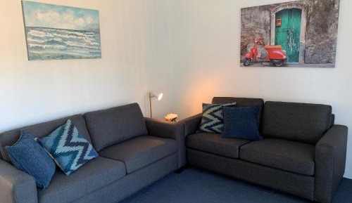 Two-Bedroom Apartment with Sea View 7