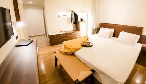 Deluxe Double Room with Balcony