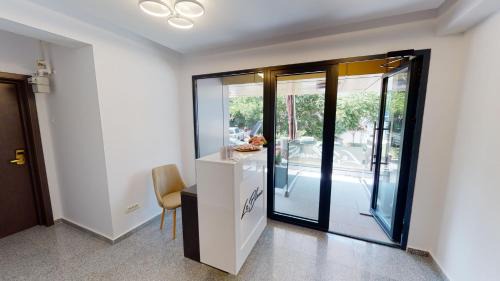 King Junior Suite with Balcony