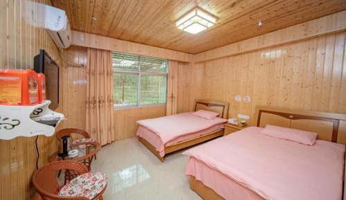 Twin Room with Private Bathroom