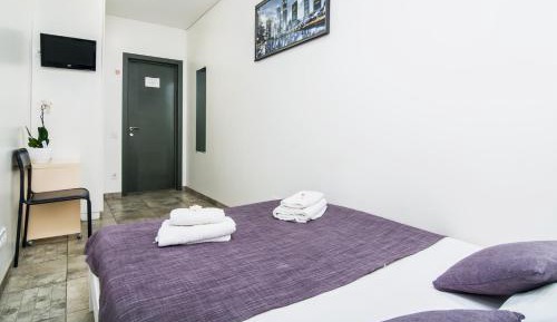 Budget Room with Shared Bathroom